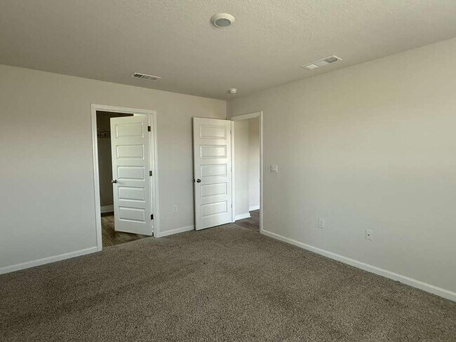 Building Photo - 5509 Silverbell Dr