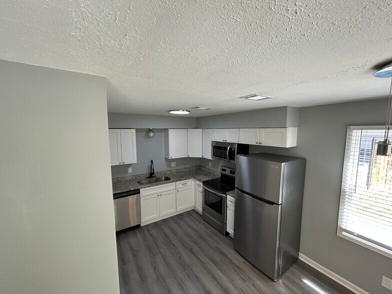 Building Photo - 4205 Mica Ave