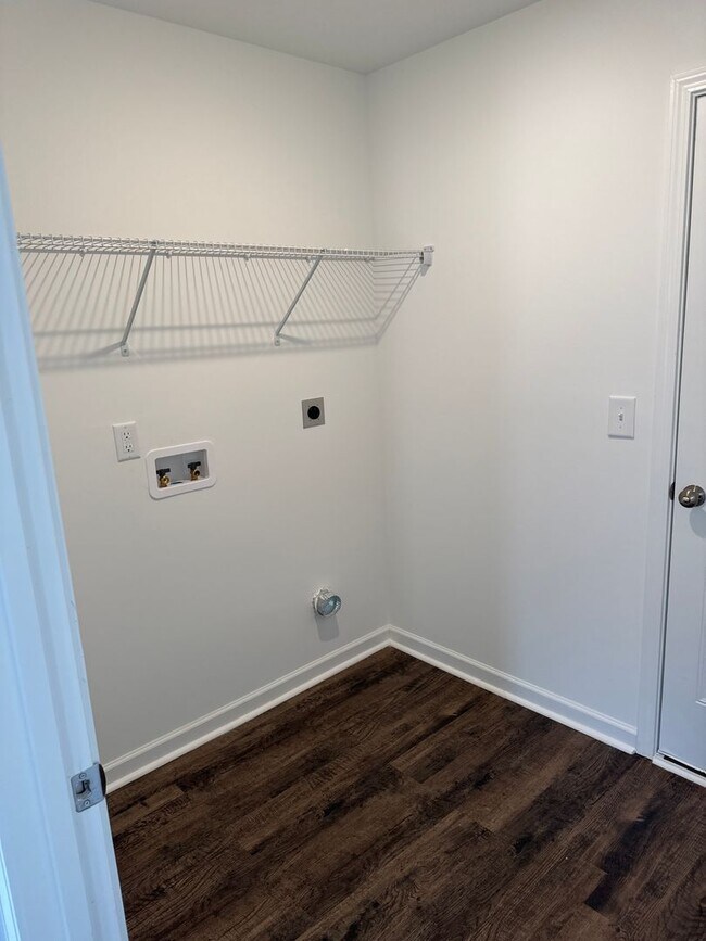 Building Photo - *48 Hour Look & Lease Bonus!* Three Bedroom | Two Bath Home in Deer Brook Crossing