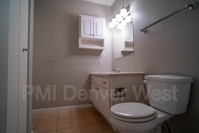 Building Photo - 5995 W Hampden Ave