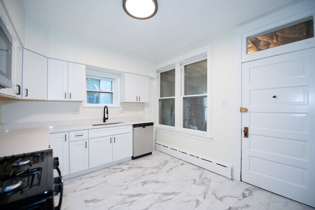 Building Photo - 5051 W Berenice Ave