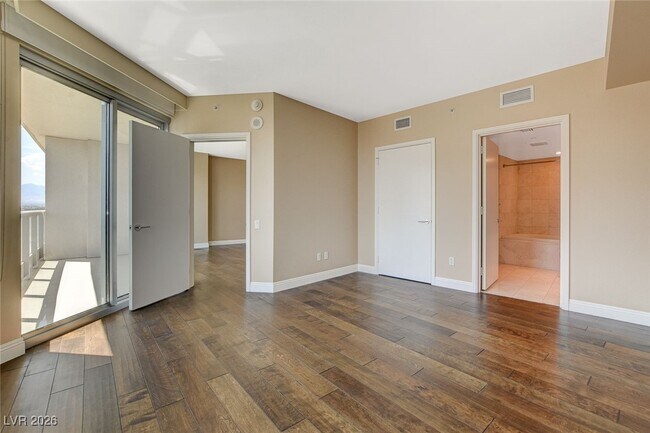 Building Photo - 222 Karen Ave