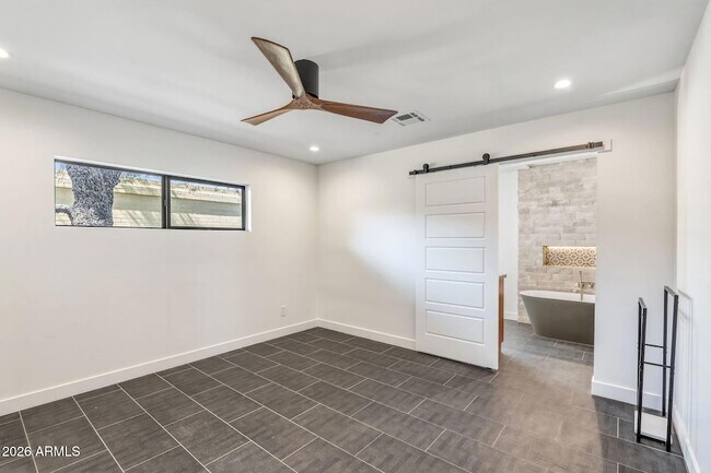 Building Photo - 9046 N 28th St