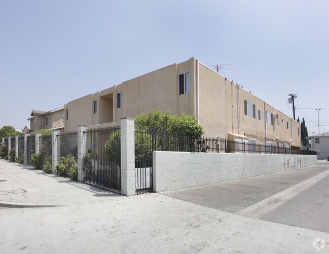 Primary Photo - 7224 Tujunga Ave