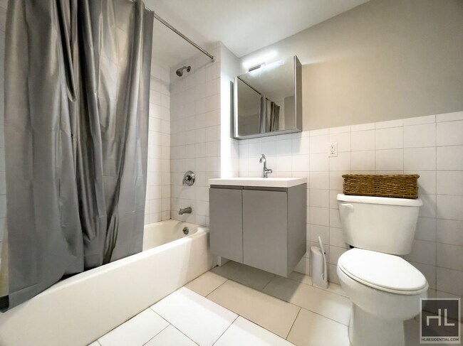 Building Photo - Bushwick Avenue / Spacious Penthouse 2-Bed...