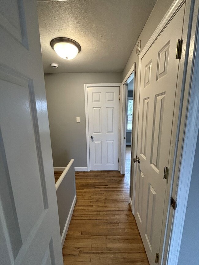Building Photo - 2 bedroom townhome with walk out basement for rent in Waterloo!