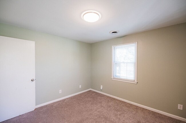 Building Photo - 315 S Mendenhall St