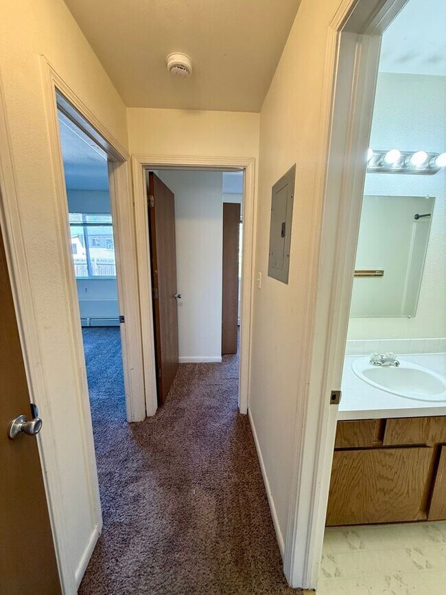 Building Photo - Limited-Time Offer: 2 Weeks Free! 2-Bed, 1-Bath Garden Apartment in Johnstown – Utilities Included