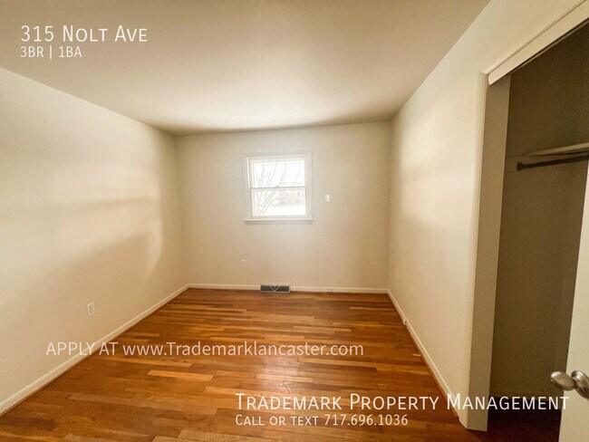 Building Photo - Nice 3 Bedroom Rancher