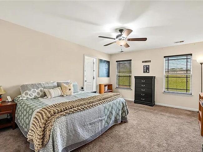 Building Photo - Beautiful 4BR/3BA Home in the Desirable Po...