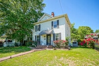 Building Photo - Oaklawn Weekender