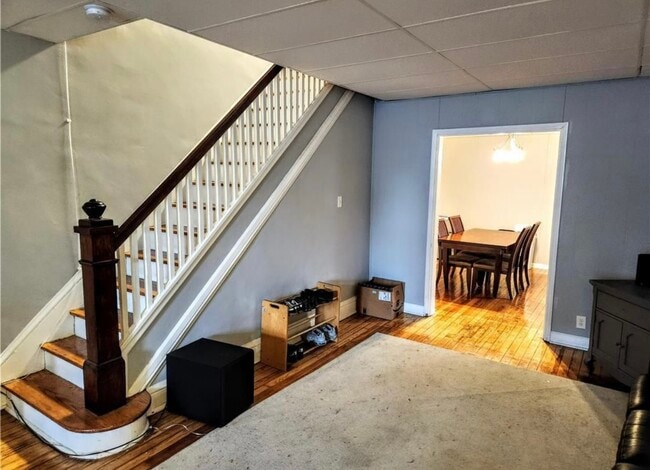 Building Photo - 445 Montclair Ave
