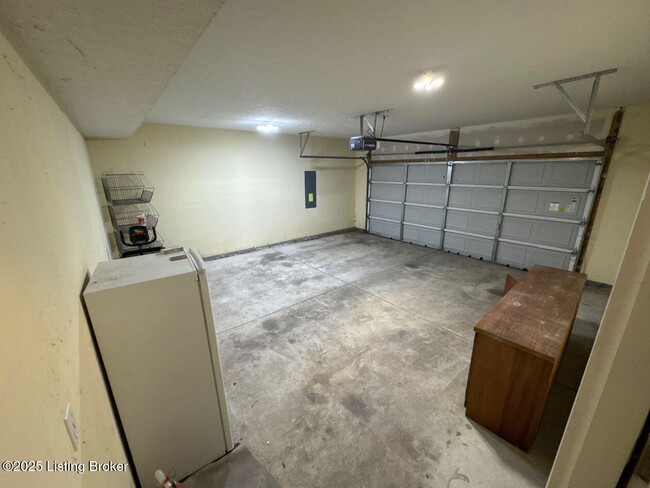Building Photo - 6306 Labor Ln