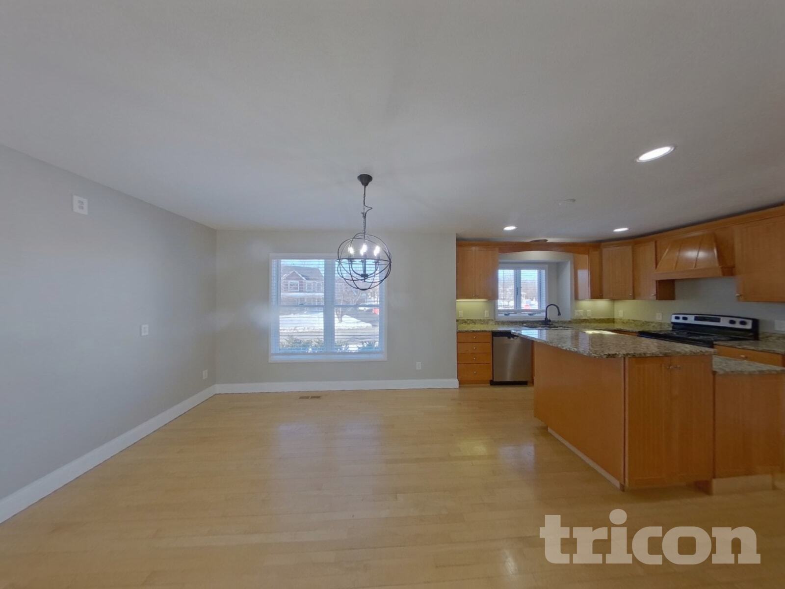 Building Photo - 606 Lincoln Dr NE