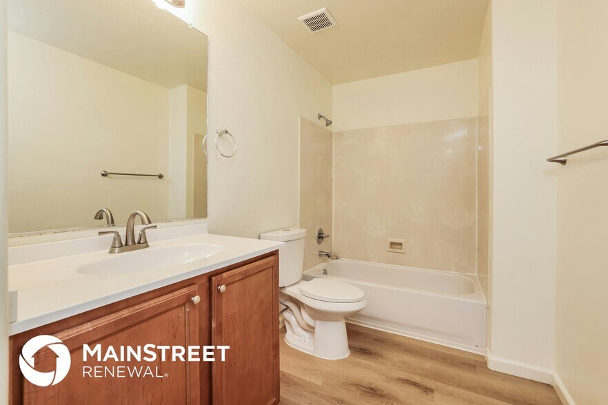 Building Photo - 13621 E Hampden Green Way