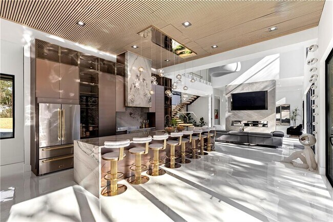 Building Photo - 3600 Lower Roswell Rd