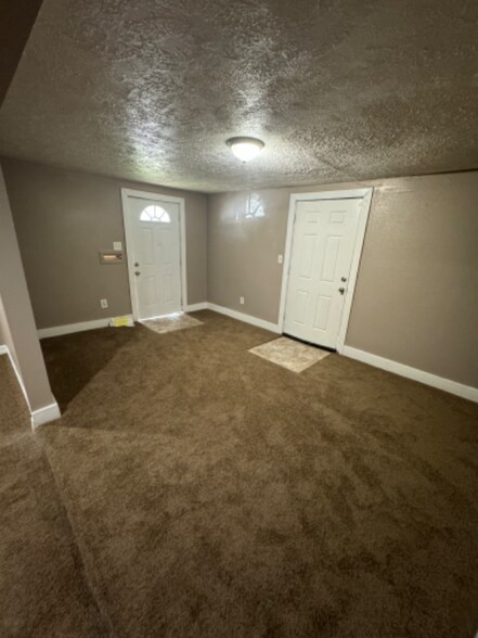 Primary Photo - 1270 7th Ave