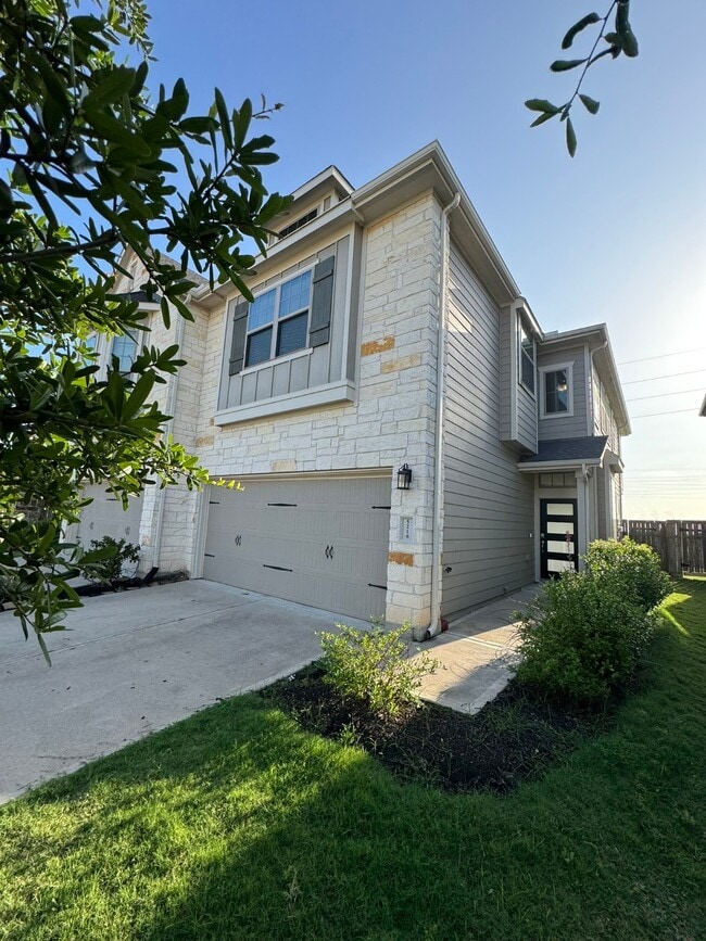 Building Photo - 5218 Pr Ter Ln