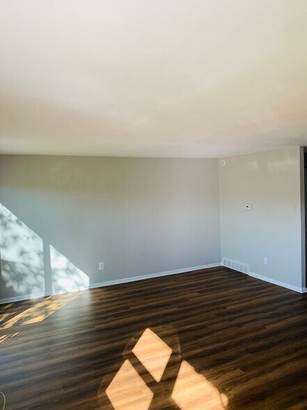 Building Photo - 3408 Ashfield Ln