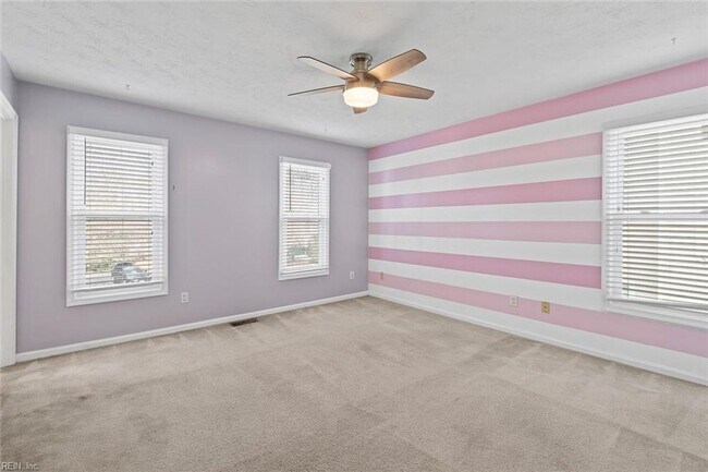 Building Photo - 804 Lancaster Ln