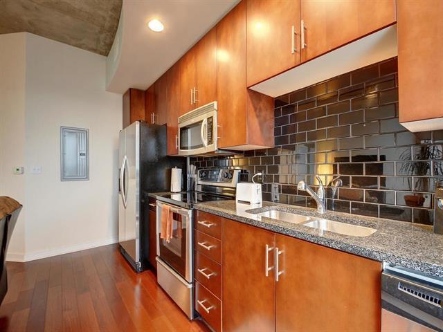 Building Photo - 360 Nueces St