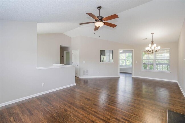 Building Photo - 3272 Peach Ct