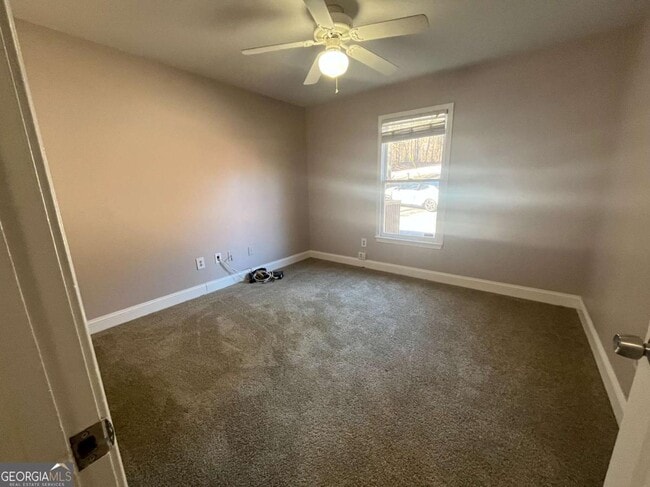 Building Photo - 100 Fair Oaks Dr