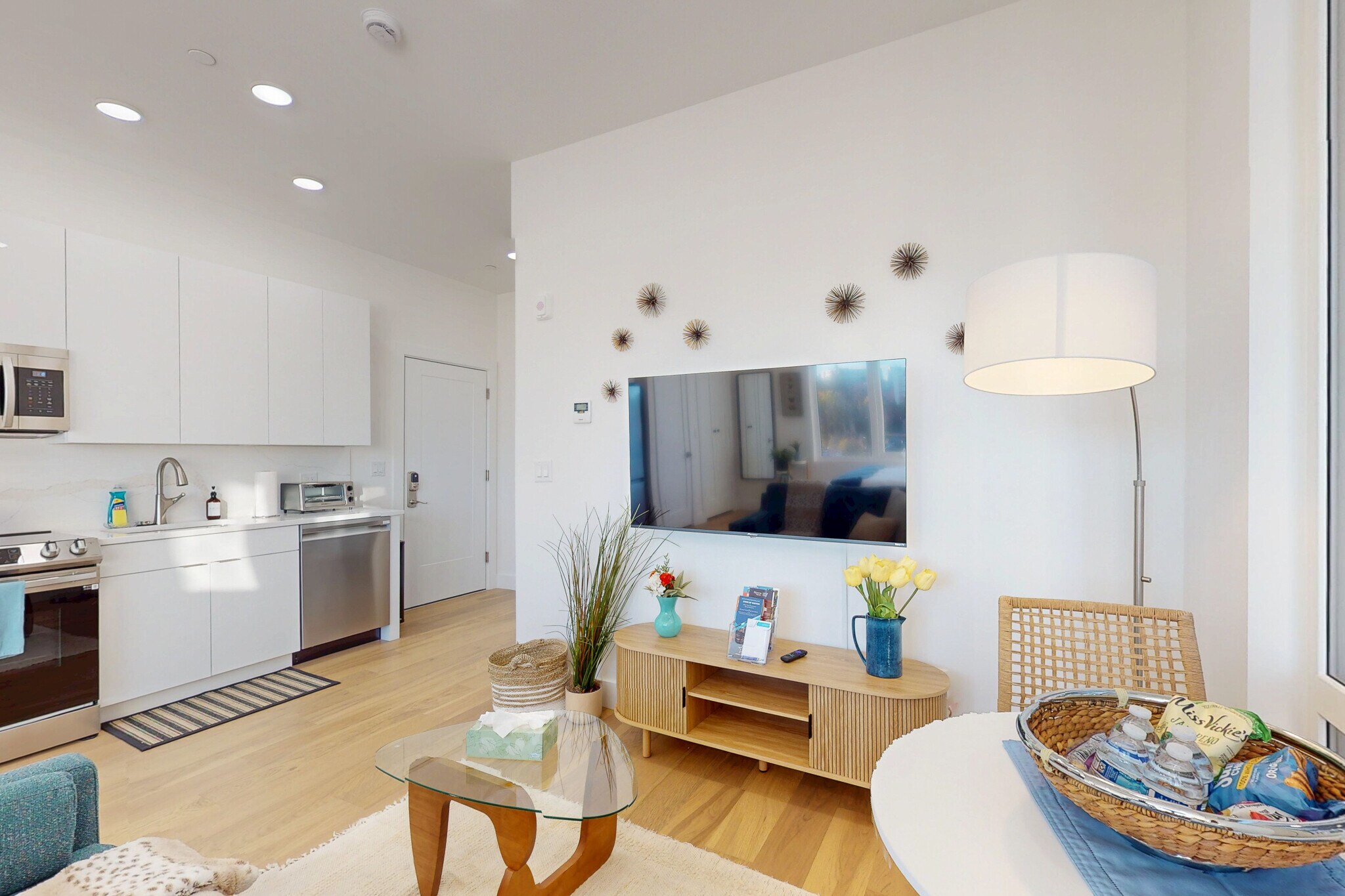 Building Photo - 38 Hichborn St