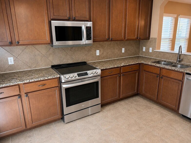Building Photo - 11317 Hill Stable Ct