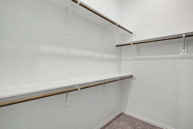 Building Photo - Beautifully Maintained Home on Greenbelt!