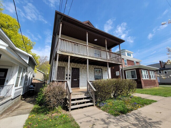 Building Photo - 306/308w2nd