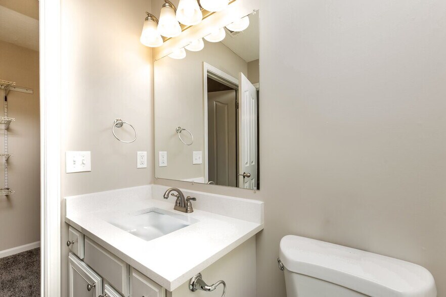 Building Photo - 1216 Elisha Ct