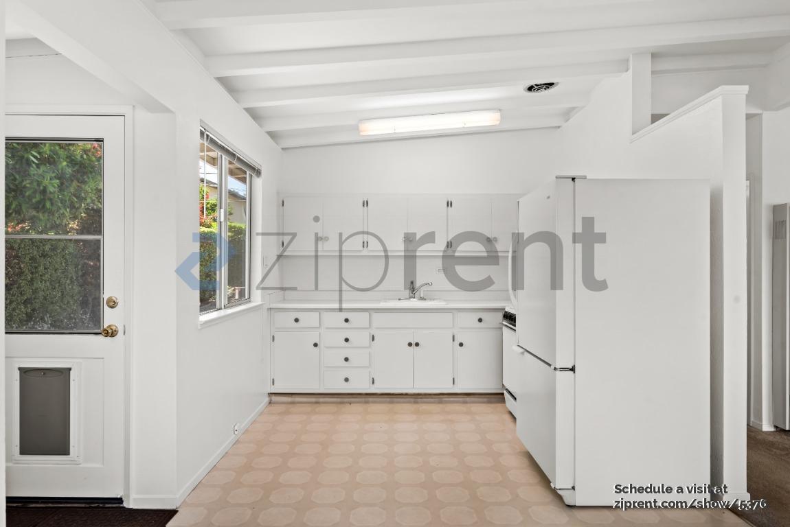 Building Photo - 789 Manzanita Ave