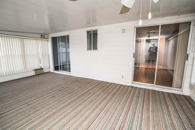 Building Photo - 2764 Kavalier Dr