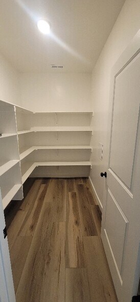Building Photo - 908 W 1080 S