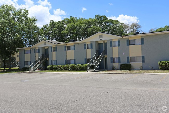 Building Photo - Linda Apartments