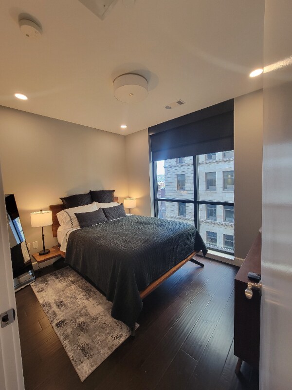 Building Photo - 350 Oliver Ave