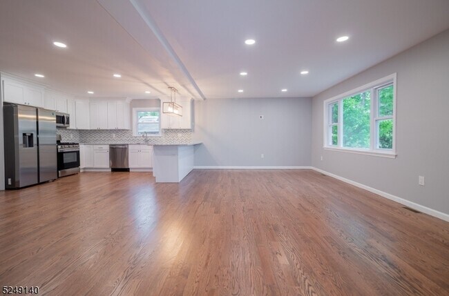 Building Photo - 205 Gordon Ave