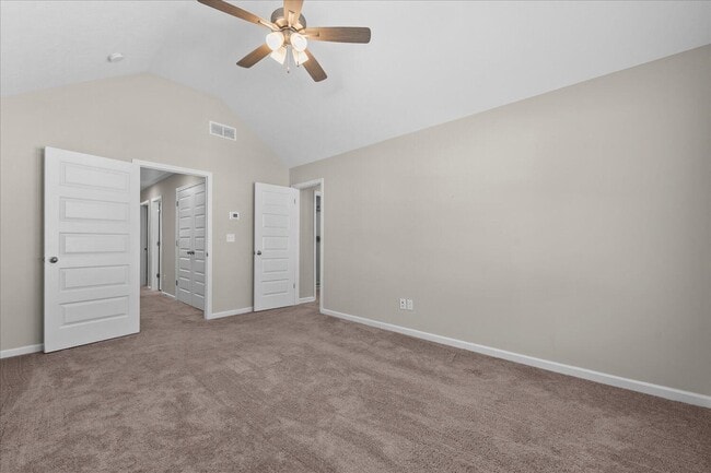 Building Photo - 1071 Linsmore Ave