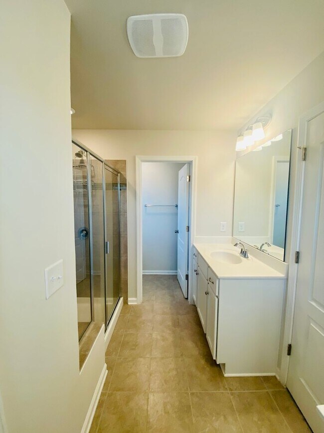 Building Photo - 3BR/3.5 Bath Townhouse in Ballantyne