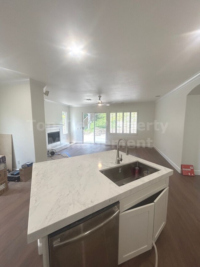 Building Photo - ***Gorgeous 4 bed / 3 bath / 2,585 sqft House in Calavera Hills - Available 07/01***