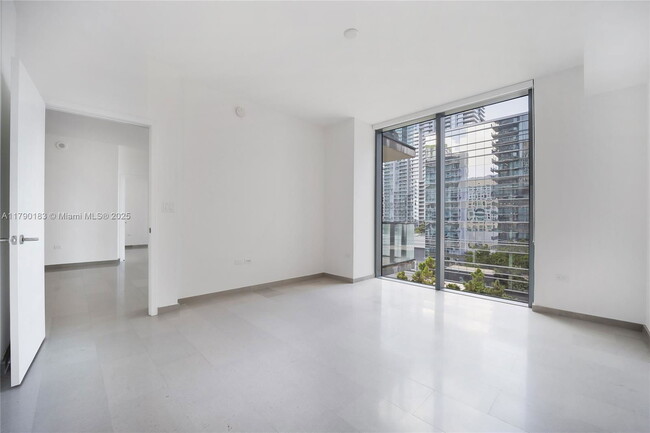 Building Photo - 88 SW 7th St