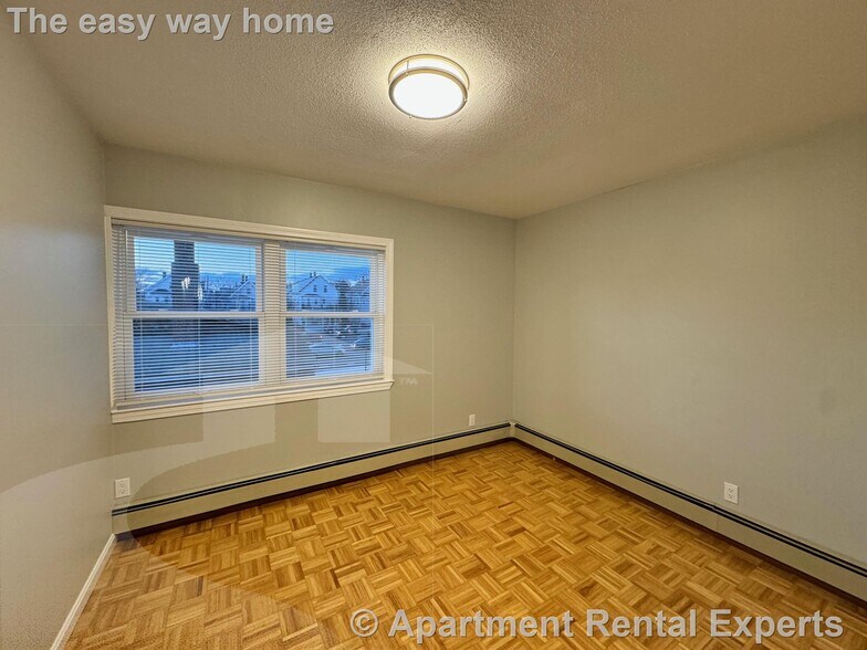 Building Photo - 10 Pearl St Pl