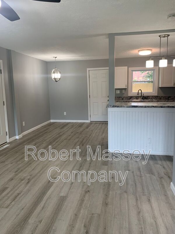 Building Photo - 2815 Joan Ave