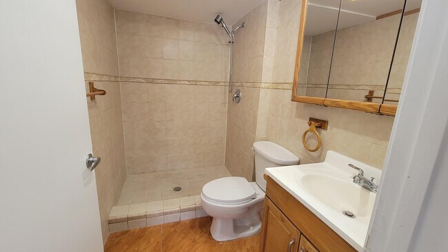 Building Photo - 3712 N University Dr