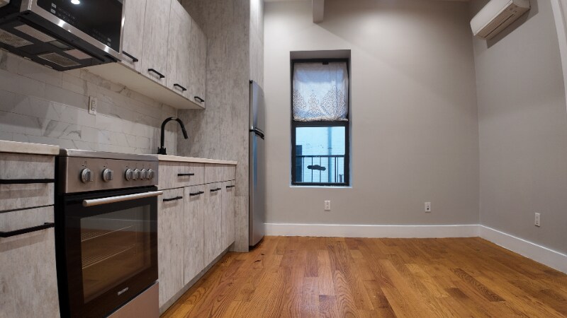 Building Photo - 1223 Bushwick Ave