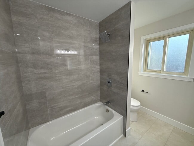 Building Photo - SFH Montgomery