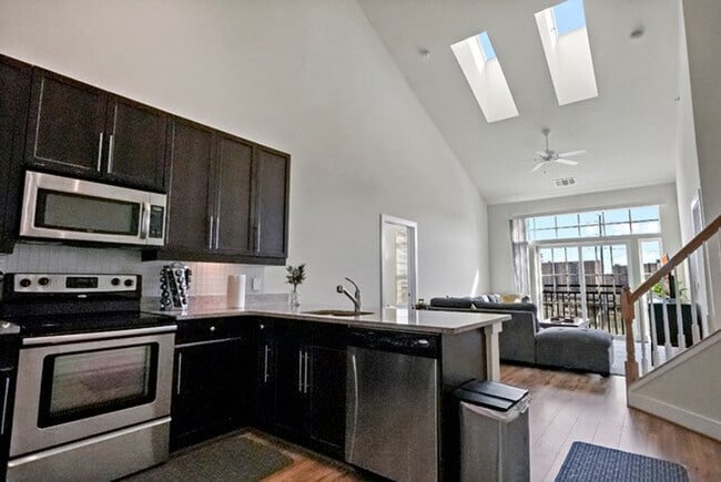 Building Photo - 2002 Eisenhower Ave