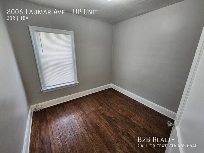 Building Photo - 8006 Laumar Ave