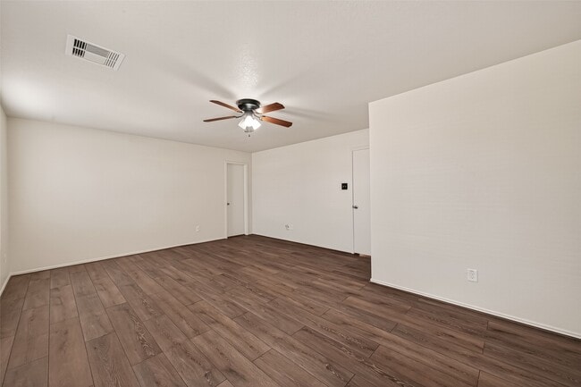 Building Photo - 1123 Desert Springs Ln